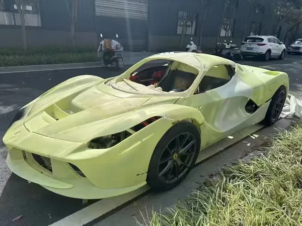Full-size car body prototype printed in resin